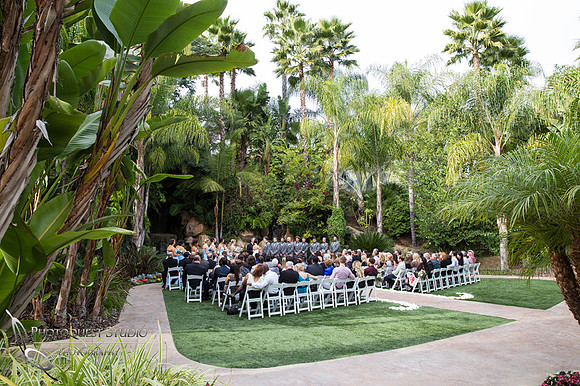 Wedding photos at Grand Tradition Estate Fallbrook by Wedding Photographer in Temecula (259)