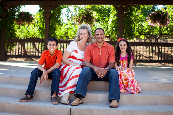 Family photo at Wilson Creek Winery, Paul David, Elevate Fitness Studio by Menifee Family Photogarpher of Photoquest Studio, Photography