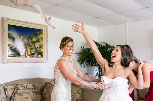 throw the bra away on the wedding day, fallbrook wedding by temecula photographer