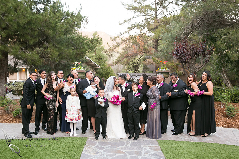 happy family cheer for the kiss