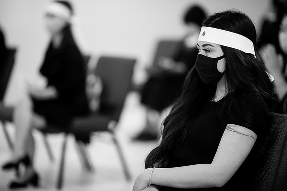 Hien's Mom Funeral-B&W (361)