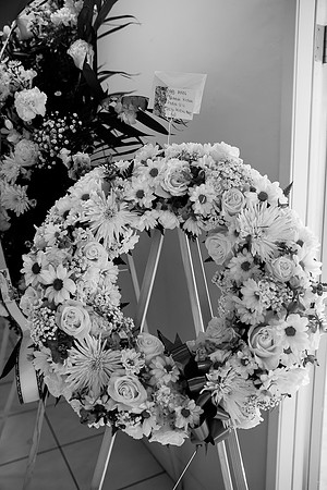 Hien's Mom Funeral-B&W (245)