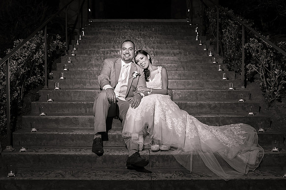 Bladk and White Wedding-photo-in-Fallbrook-Pala-Mesa-Resort-by-Temecula-wedding-photographer
