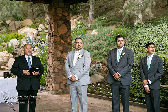 Groom see the bride for the first time