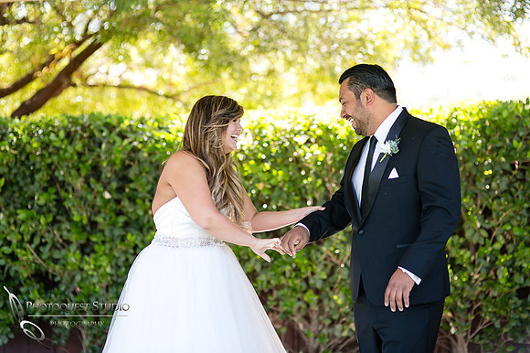 Winery first look wedding in temecula