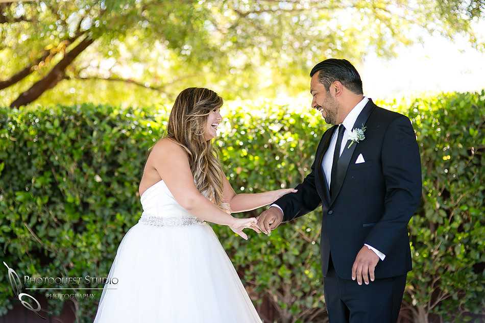 Winery first look wedding in temecula