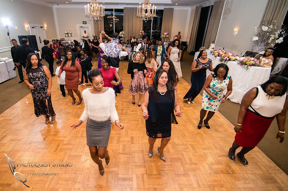 Dancing all night at Los-Angeles-Wedding-Photographer-at-Castaway-Burbank
