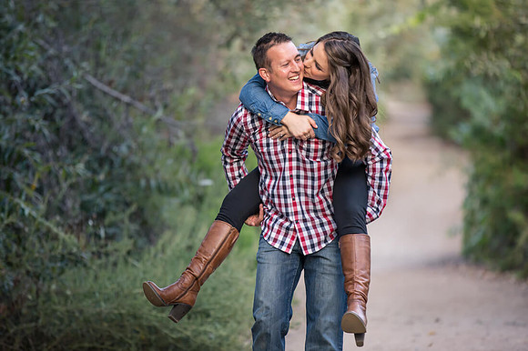 Southern California Engagement Photos in Fallbrook San Diego by Temecula Winery Wedding Photograper-1