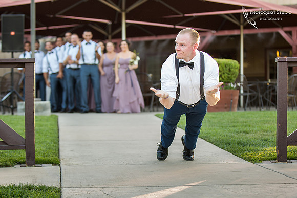 The explosive with clap Pushup,-Wedding-at-Wiens,-Temecula-Winery-by-photographer-of-Photoquest-Studio (1)