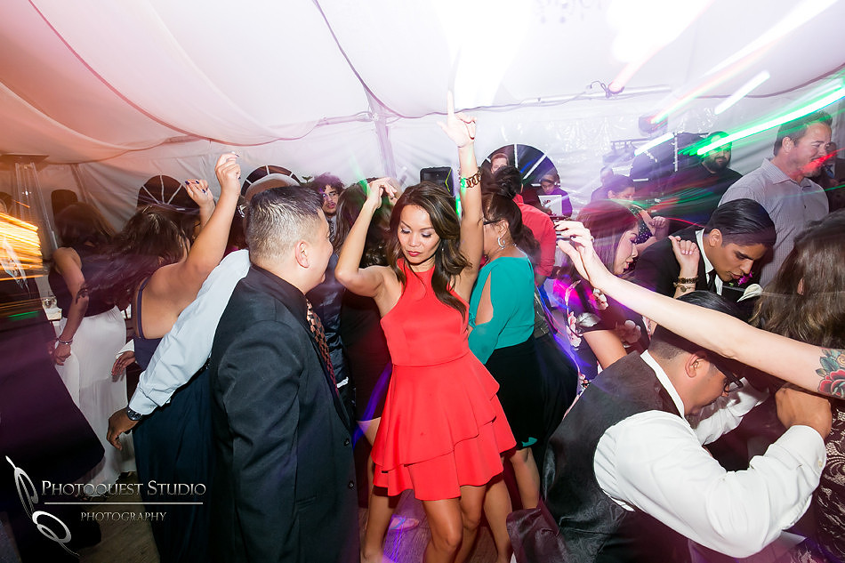 dancing time at fallbrook wedding