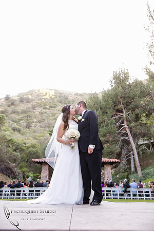 Wedding-photo-at-Pala-Mesa-Resort-by-Temecula-Wedding-Photographer,-Carly-&-Brian