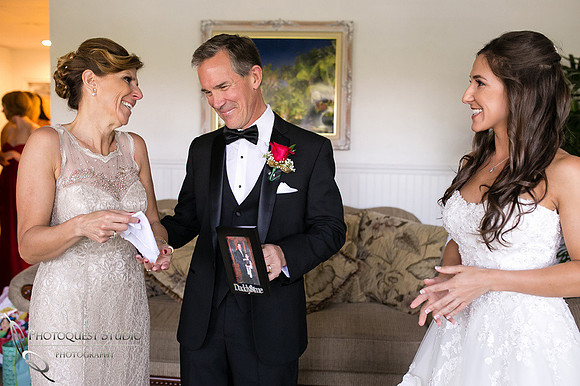 mom and dad gifts on wedding day