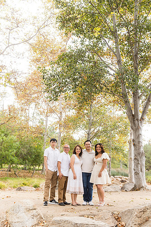 outdoor family photo in irvine by orange county wedding photographer tram bill (18)