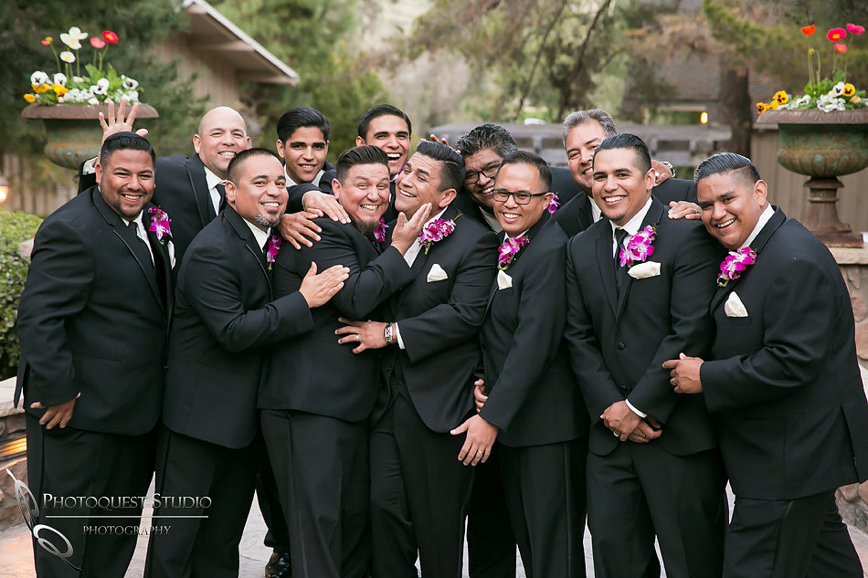 funny moment of the groom and his groomsmen