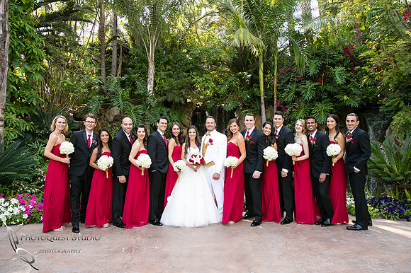 big bridal party at Grand Tradition Estate Fallbrook by Temecula Wedding Photographer