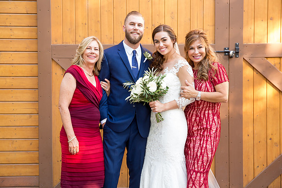 Photographer in Temecula, Longshadow Ranch Wedding, Parris and Derek (328)