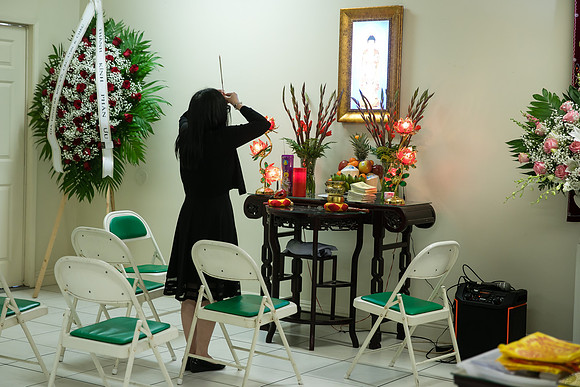 Hien's Mom Funeral-17