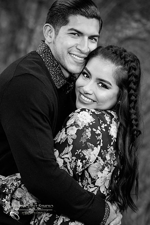 Outdoor Engagement photo by Temecula wedding photographer -Daniela & Ben (11)