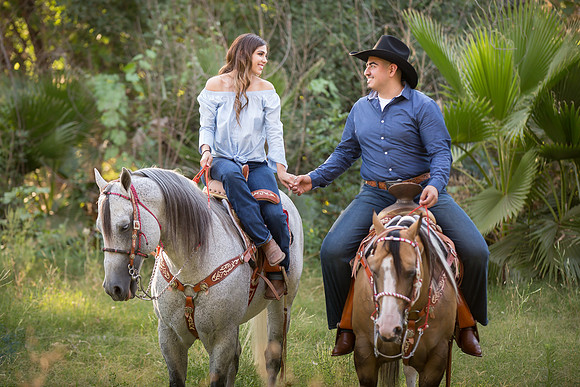 Wedding Photographer in Temecula, Engagement Photo with beautiful Couple and Horses in Riverside, California - Mayra and Juan