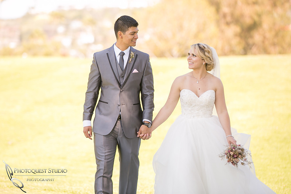The look of love, Temecula, Fallbrook wedding photographer