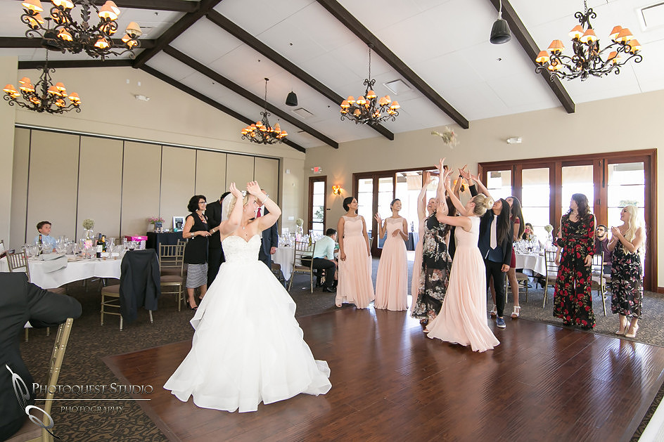 Bouquet toss, Temecula wedding photographer at Wedgewood San Clemente, Kristine and Manny