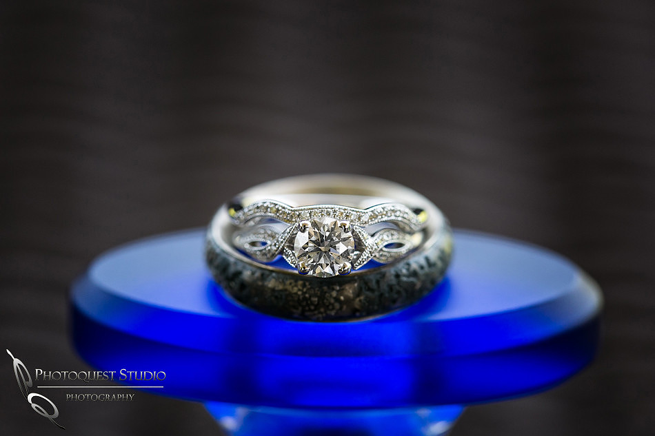 Wedding-photo-with-Rolls-Royce-car-at-Wiens-Winery-by-Temecula-photographer