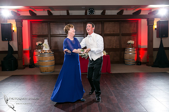 Wedding-Photo-at-Wiens-Family-Cellars-Winery-by-Temecula-Wedding-Photographer-