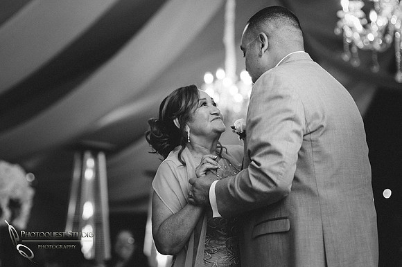 Wedding-photo-in-Fallbrook-Pala-Mesa-Resort-by-Temecula-wedding-photographer