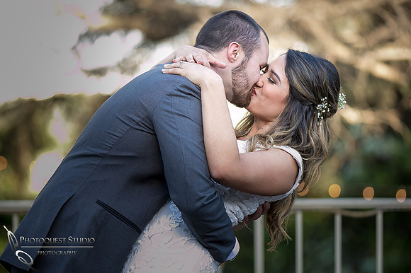 Temecula, Pomona Wedding Photographer, First dance kiss