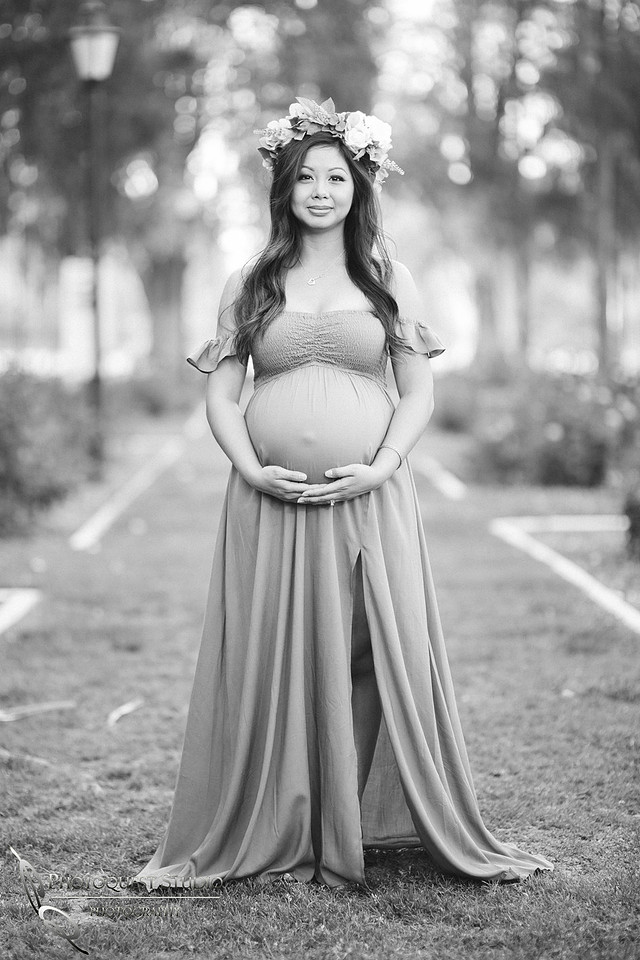Glowing-Mother-Maternity-Photo-by-Temecula-Wedding-Photographer