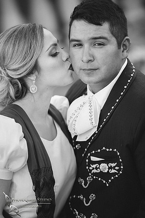 Kissing him, Temecula Wedding Photographer