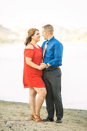Temecula-Wedding-Photographer,-Engagement-Photo-at-Frank-G-Bonelli-park,-Marlene-and-Tim-(20)