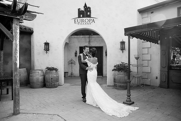 Temecula Winery Wedding Photographer, Europa Village, Fabiola & Scott (128)