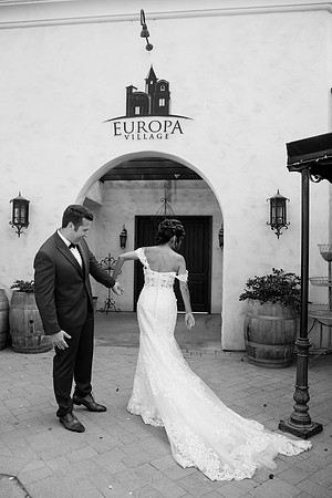 Temecula Winery Wedding Photographer, Europa Village, Fabiola & Scott (136)
