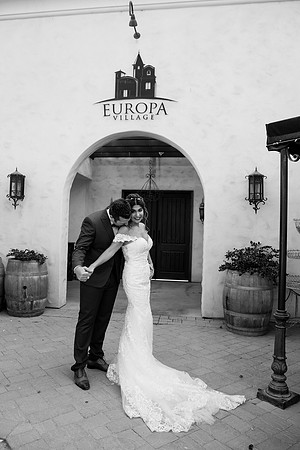Temecula Winery Wedding Photographer, Europa Village, Fabiola & Scott (138)