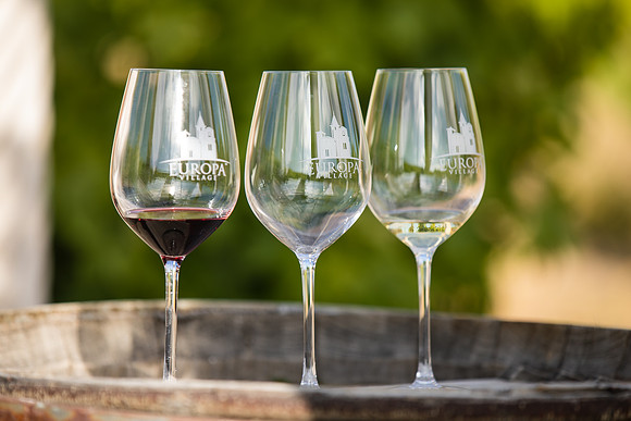 Temecula Winery Wedding Photographer, Europa Village, Fabiola & Scott (156)