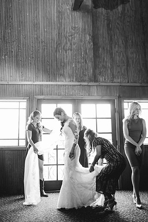 Photographer in Temecula, Longshadow Ranch Wedding, Parris and Derek (127)