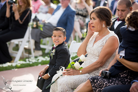 Mom cry during wedding ceremony