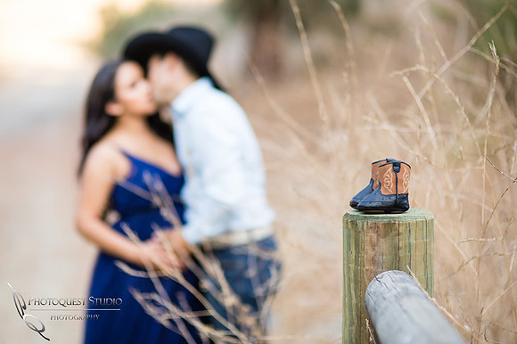 Baby cowboy bootsat Maternity Photo with Horse