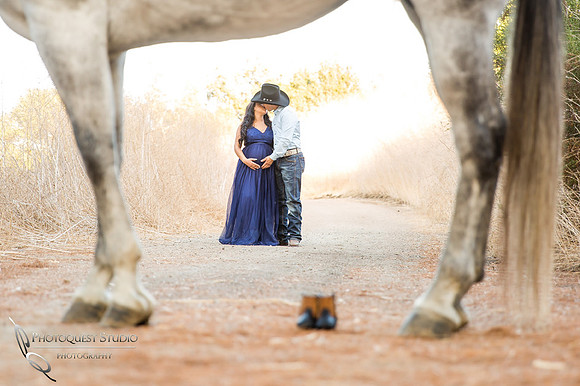 Temecula Wedding Photographer, Maternity photo with horse