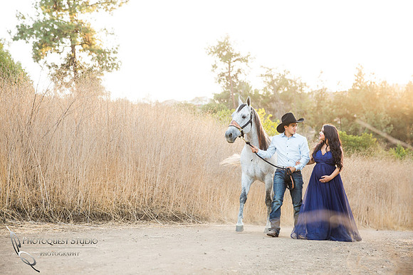 Maternity with Horse by Temecula Wedding Photographers