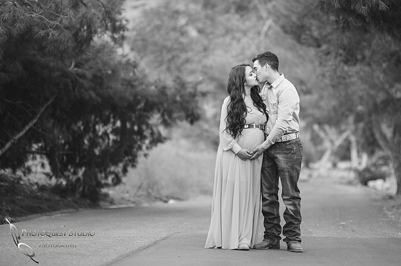 Frank G Bonelli Regional County Park, San Dimas, California Maternity photo.