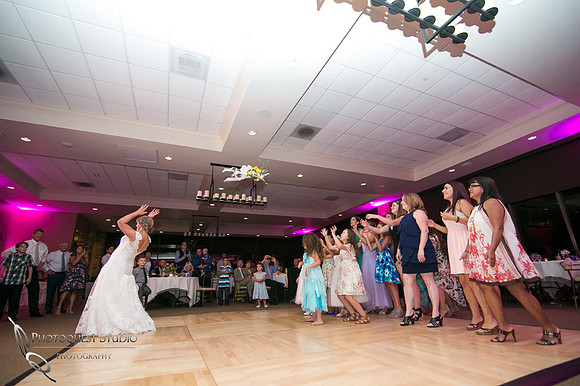 Wedding-at-Omni-Resort,-Spa-and-St-Thomas-catholic-Church,-Carlsbad,-Camp-Pendleton,-San-Diego,-California,-Dawn-and-Jon-(49)