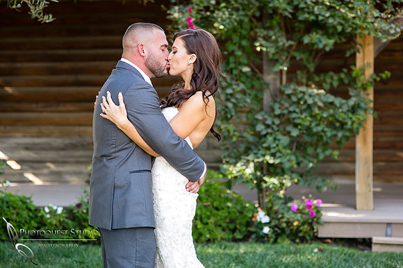 first-look-wedding-photo-at-lake-oak-meadows-by-wedding-photographer-in-temecula,-Photoquest-studio-(28)