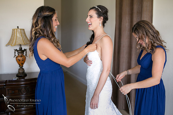 Wedding Photographer in Temecula, getting ready