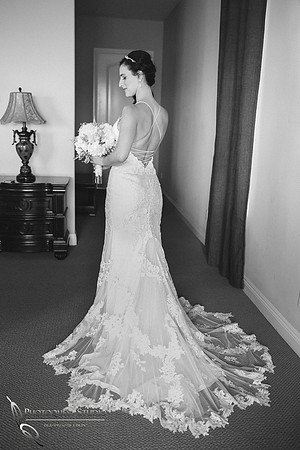Temecula Wedding Photographer, Bride in b&w