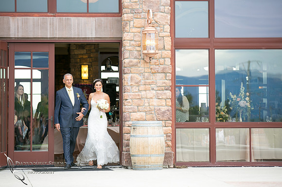 Monte De Oro Winery Wedding Photo by Photographer in Temecula.