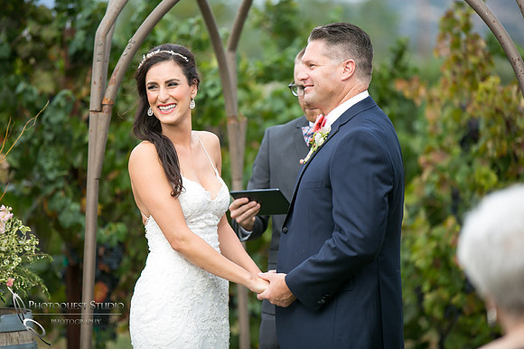 Monte De Oro Winery Wedding Photo by Photographer in Temecula.