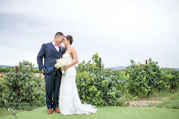 Monte De Oro Winery Wedding Photo by Photographer in Temecula.