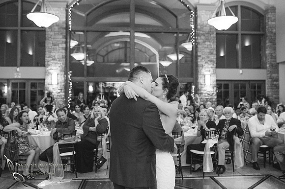 Monte De Oro Winery Wedding Photo by Photographer in Temecula.